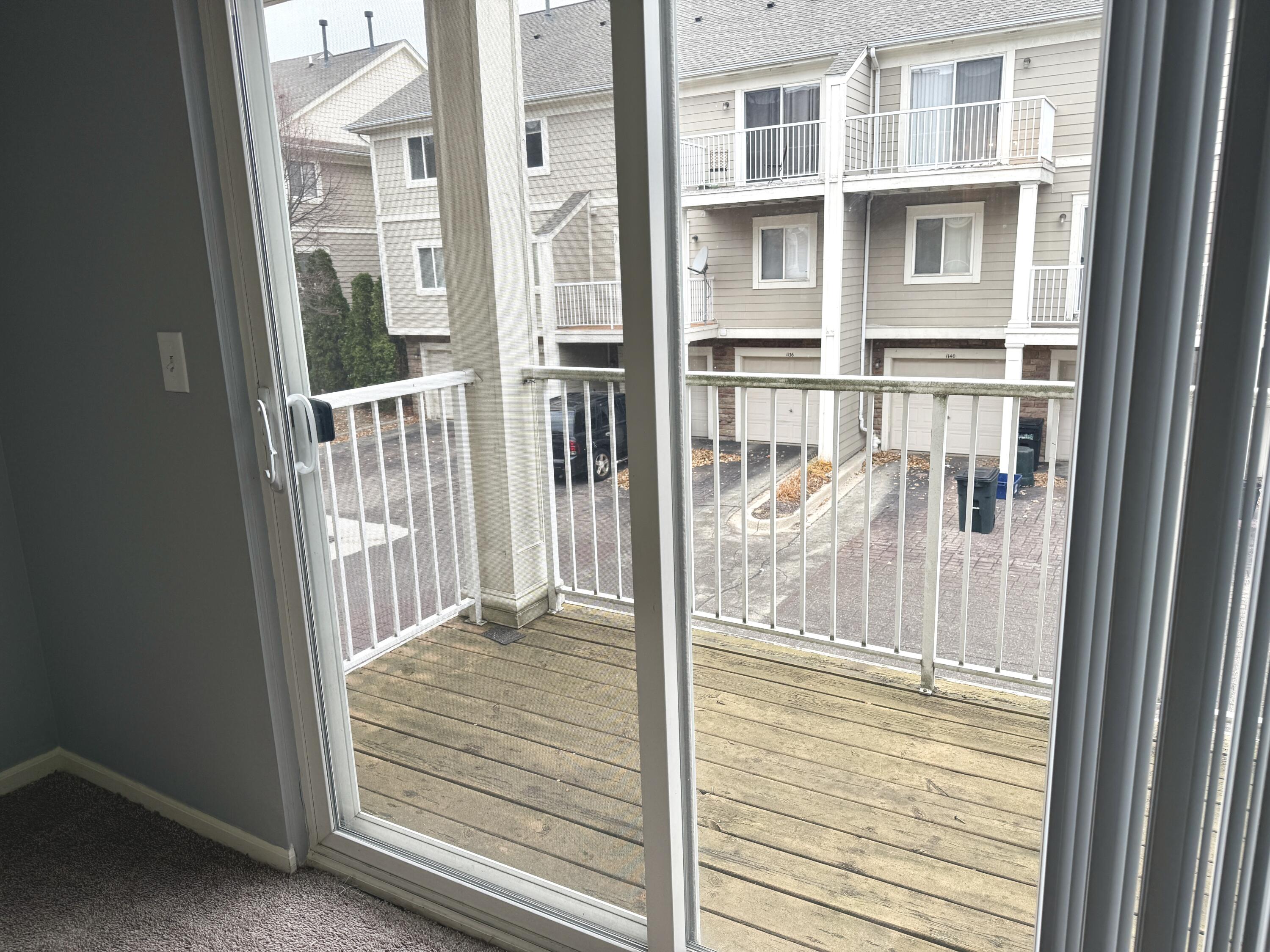 1139 Beaver Run Troy, MI 48083 - Photo 9 of 12 Balcony