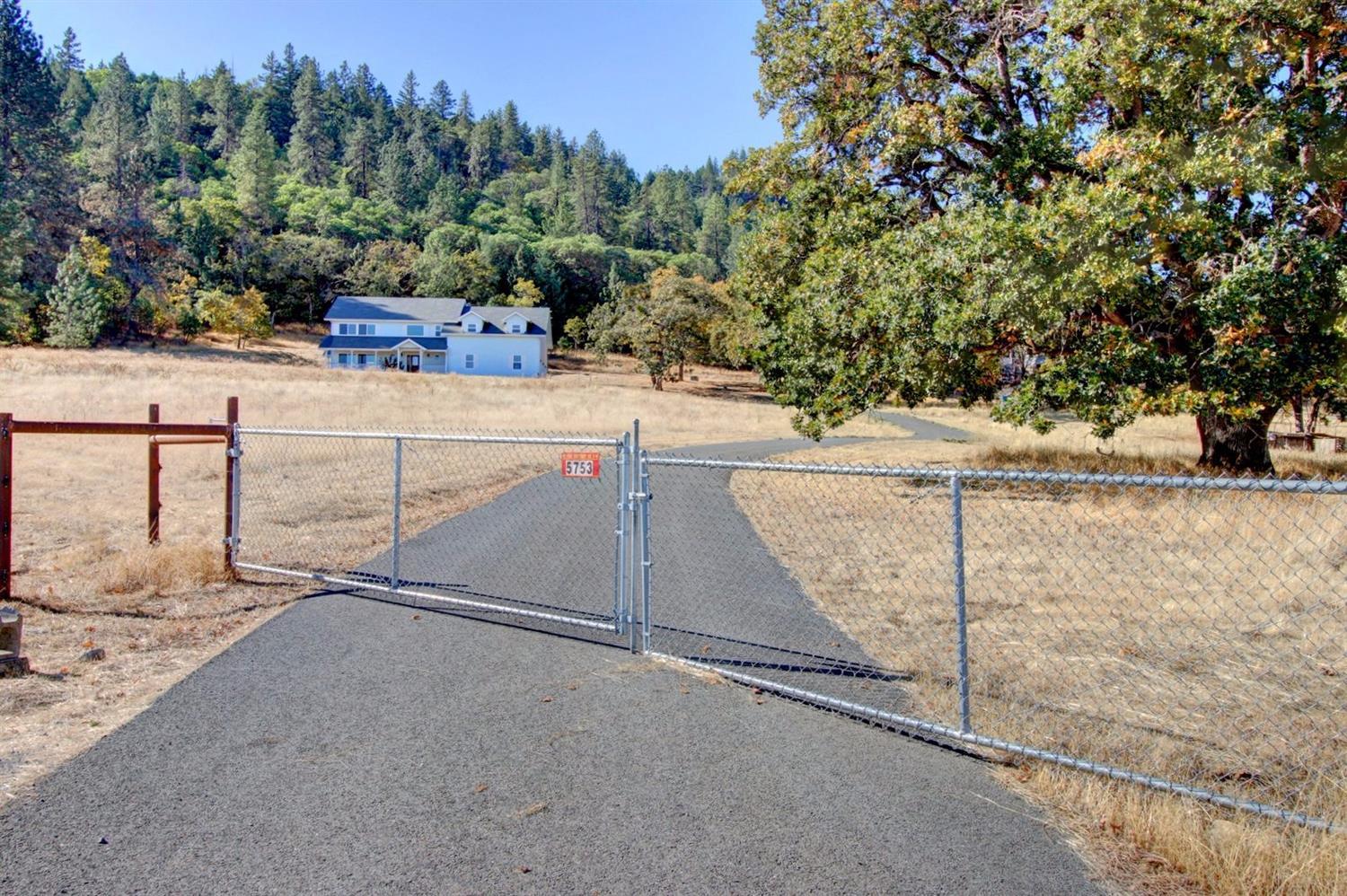 5753 Old Stage Road Central Point, OR 97502 - Photo 2 of 22 Additional Photo