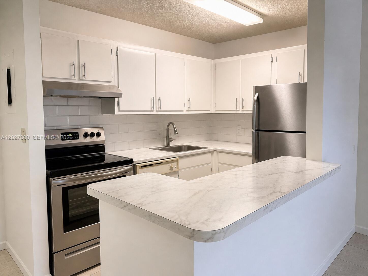 15540 Southwest 80th Street, Unit D304 Miami, FL 33193 - Photo 1 of 16