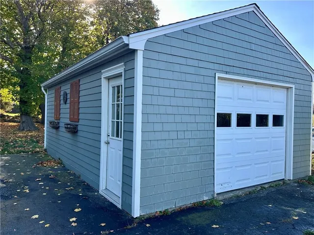 $849,995 | 481 Oliphant Lane, Middletown, RI 02842