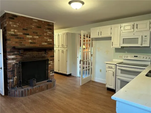 $775,000 | 481 Oliphant Lane, Middletown, RI 02842