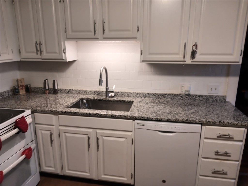 481 Oliphant Lane Middletown, RI 02842 - Photo 24 of 24