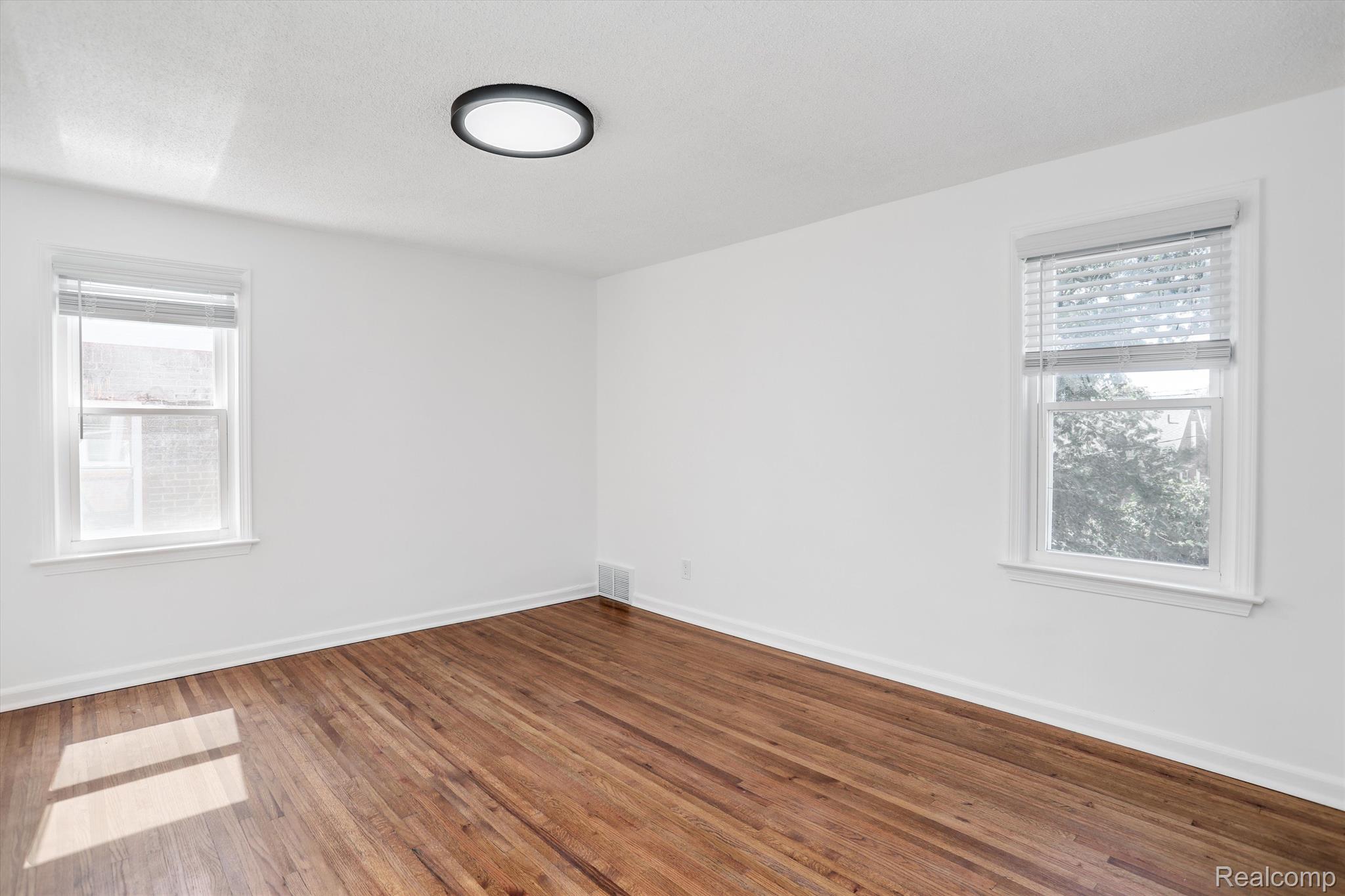 8097 Meyers Road Detroit, MI 48228 - Photo 21 of 24 Gallery Image 21