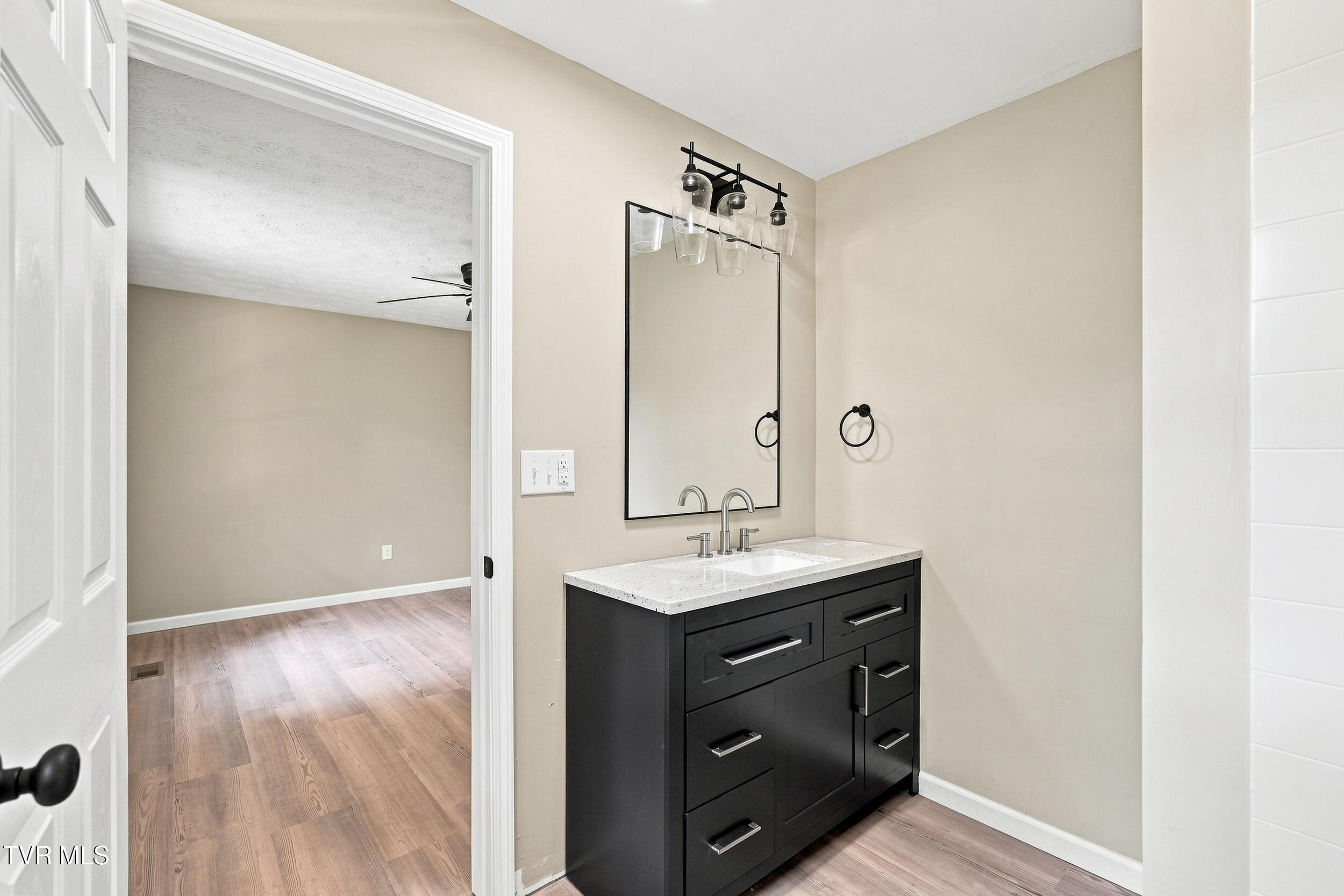 436 Merman Road Kingsport, TN 37663 - Photo 21 of 47 21_436 merman rd-17