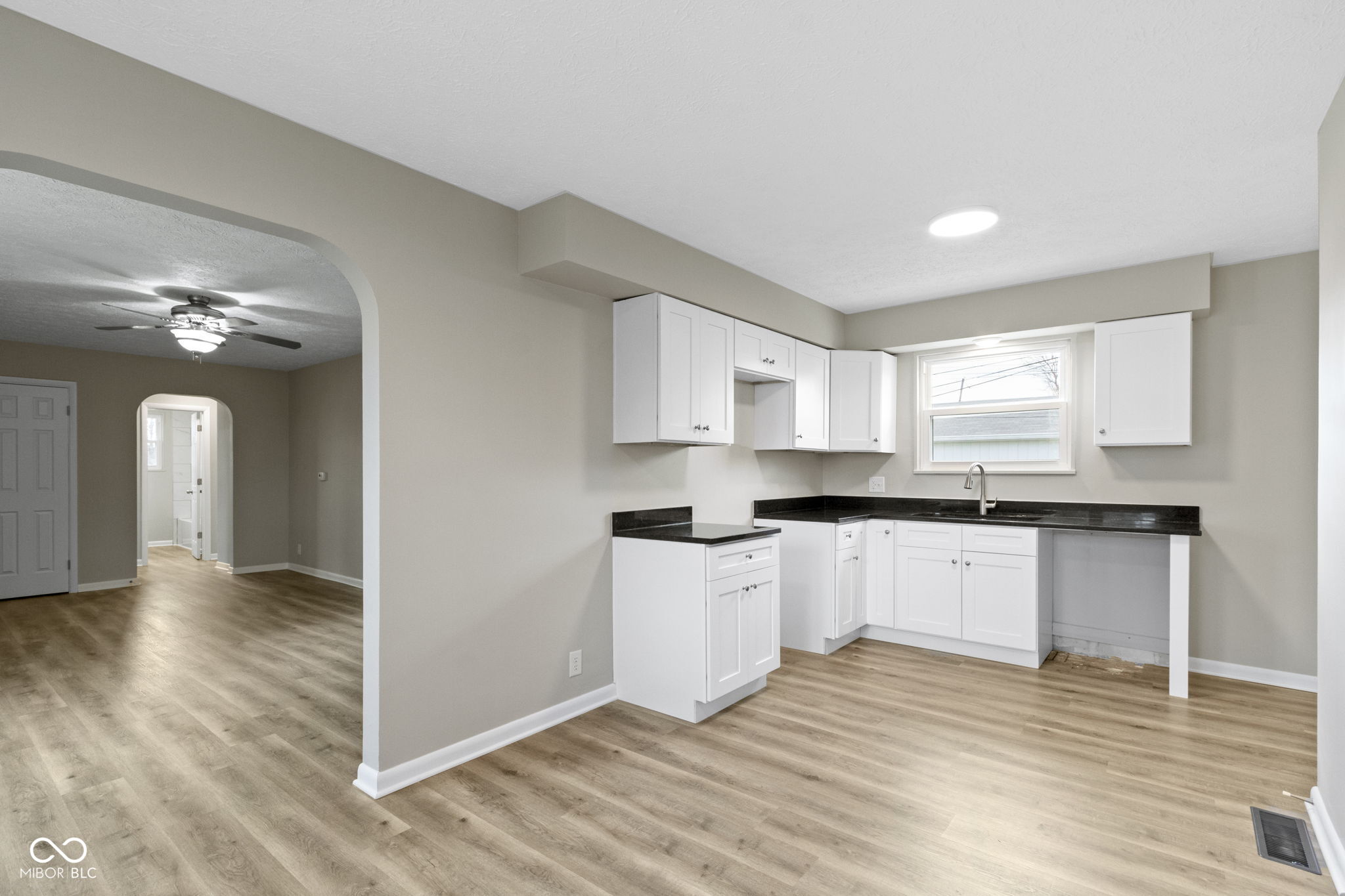 305 Bixler Road Indianapolis, IN 46227 - Photo 12 of 31 Gallery Image 12