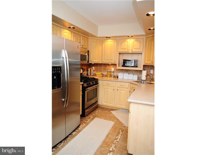 3316 Danley Road Philadelphia, PA 19154 - Photo 11 of 20 Kitchen