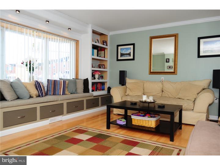 3316 Danley Road Philadelphia, PA 19154 - Photo 4 of 20 Living Room