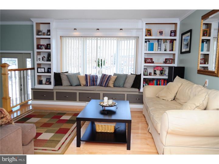 3316 Danley Road Philadelphia, PA 19154 - Photo 6 of 20 Living Room