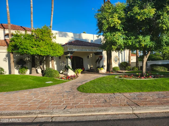 a view of a lake with houses