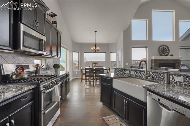 10665 Slumber Ridge Way Colorado Springs, CO 80908 - Photo 13 of 39 Gallery Image 13