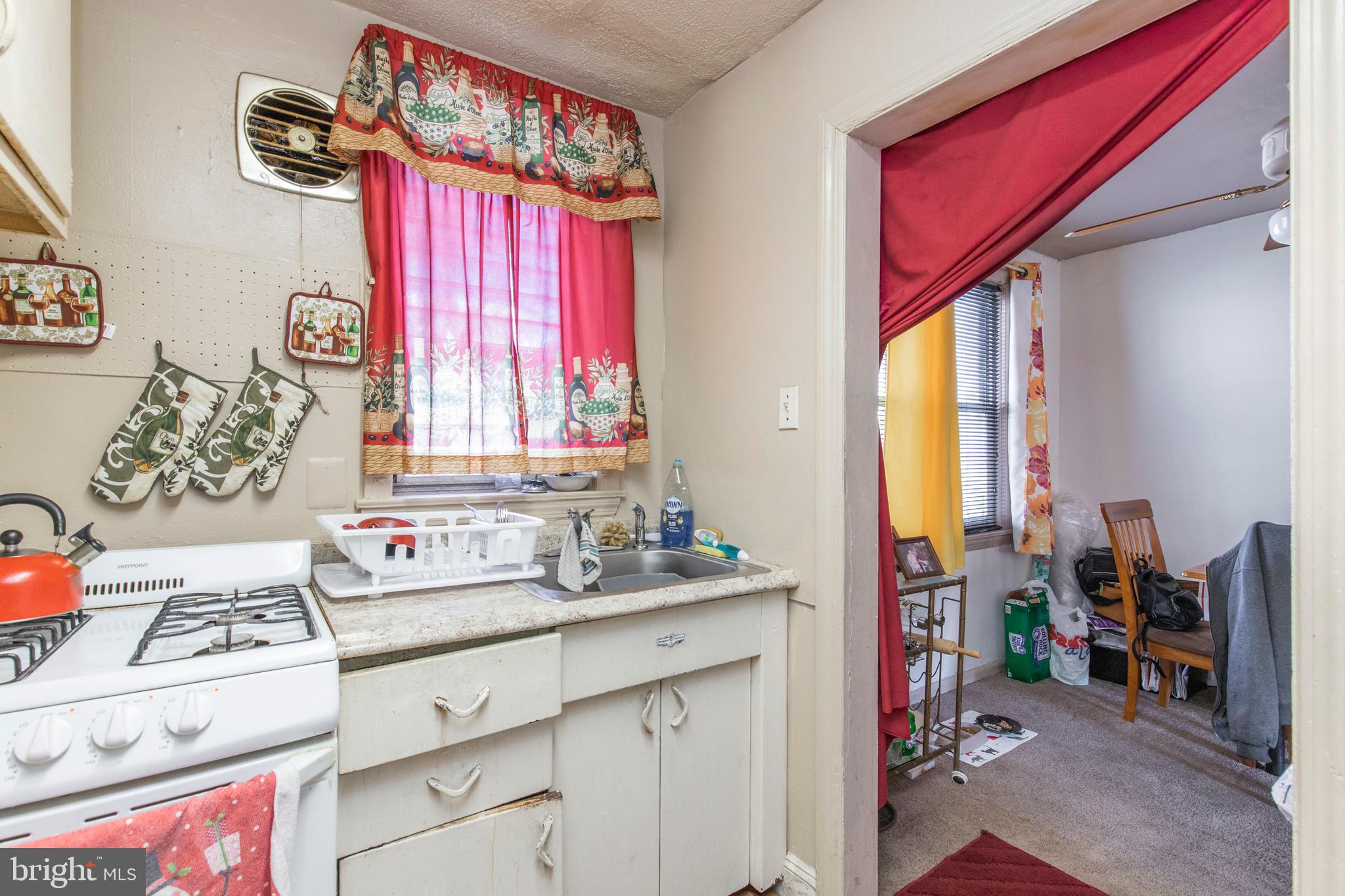 113 Margate Road Upper Darby, PA 19082 - Photo 10 of 21