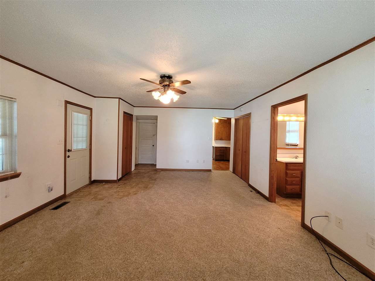 715 Locust Street Perry, OK 73077 - Photo 12 of 42 Gallery Image 12