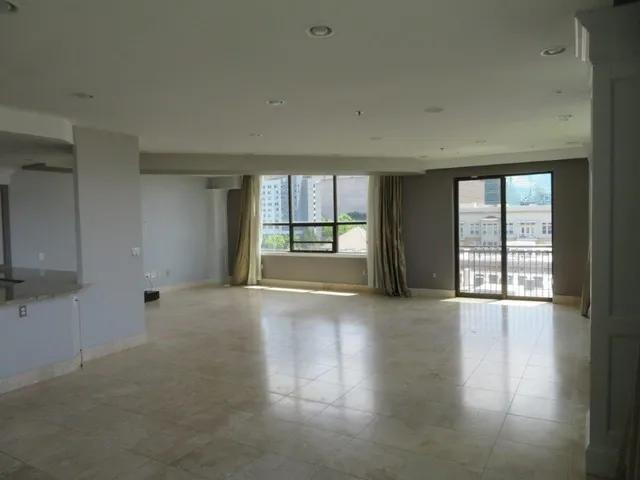 $599,900 | 115 West Peachtree Place Northwest, Unit 702, Atlanta, GA 30313