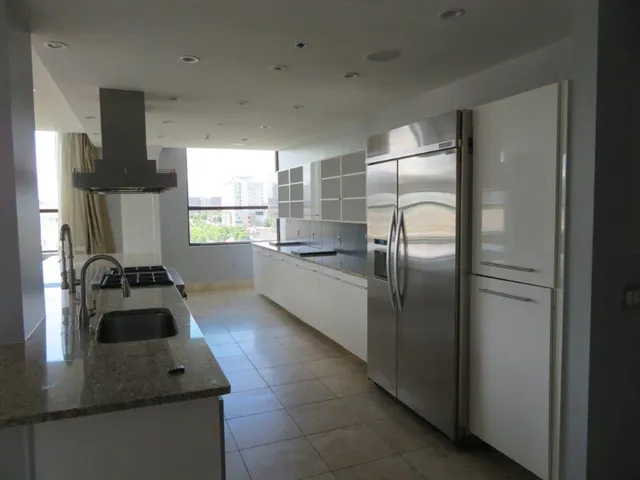 $599,900 | 115 West Peachtree Place Northwest, Unit 702, Atlanta, GA 30313