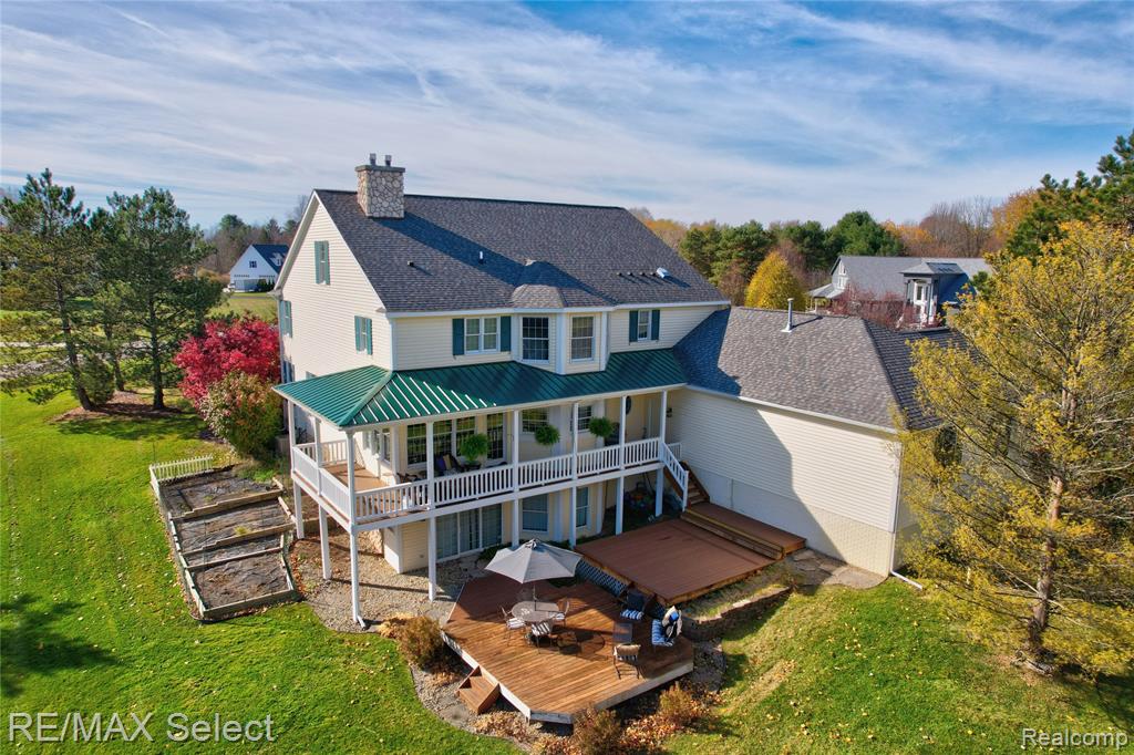 8211 Burleigh Road Grand Blanc, MI 48439 - Photo 4 of 64