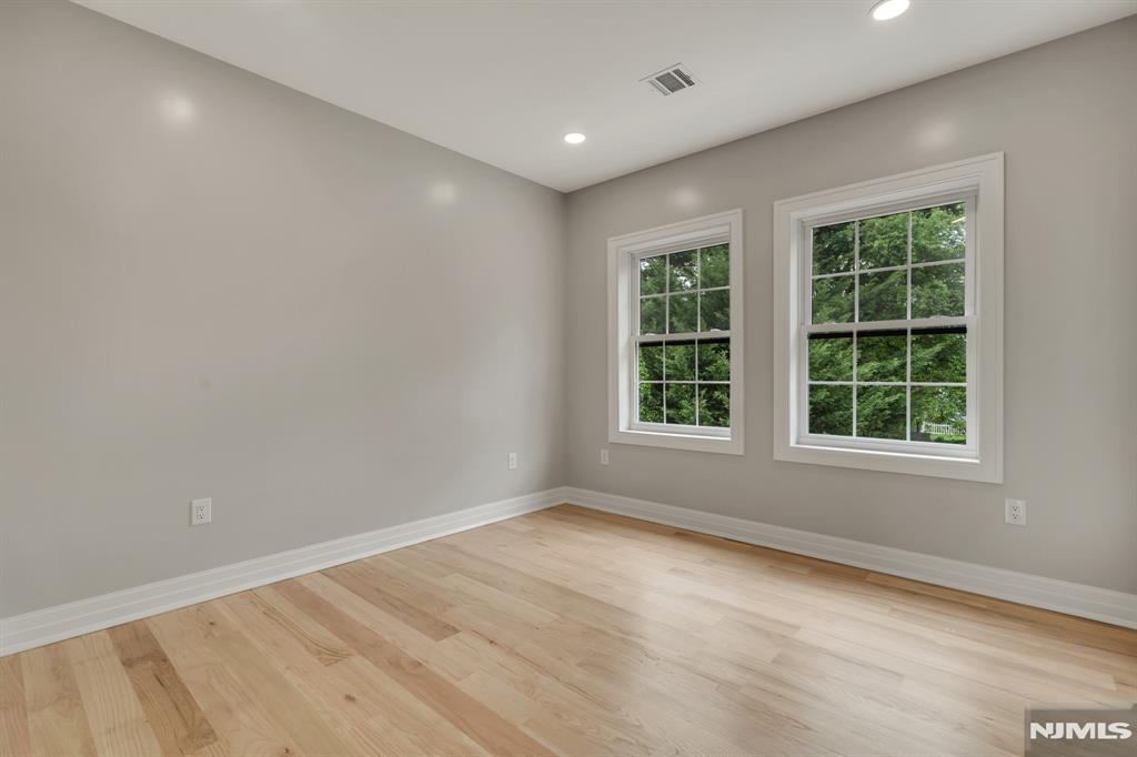 67 Melody Hill Road Clifton, NJ 07013 - Photo 15 of 25
