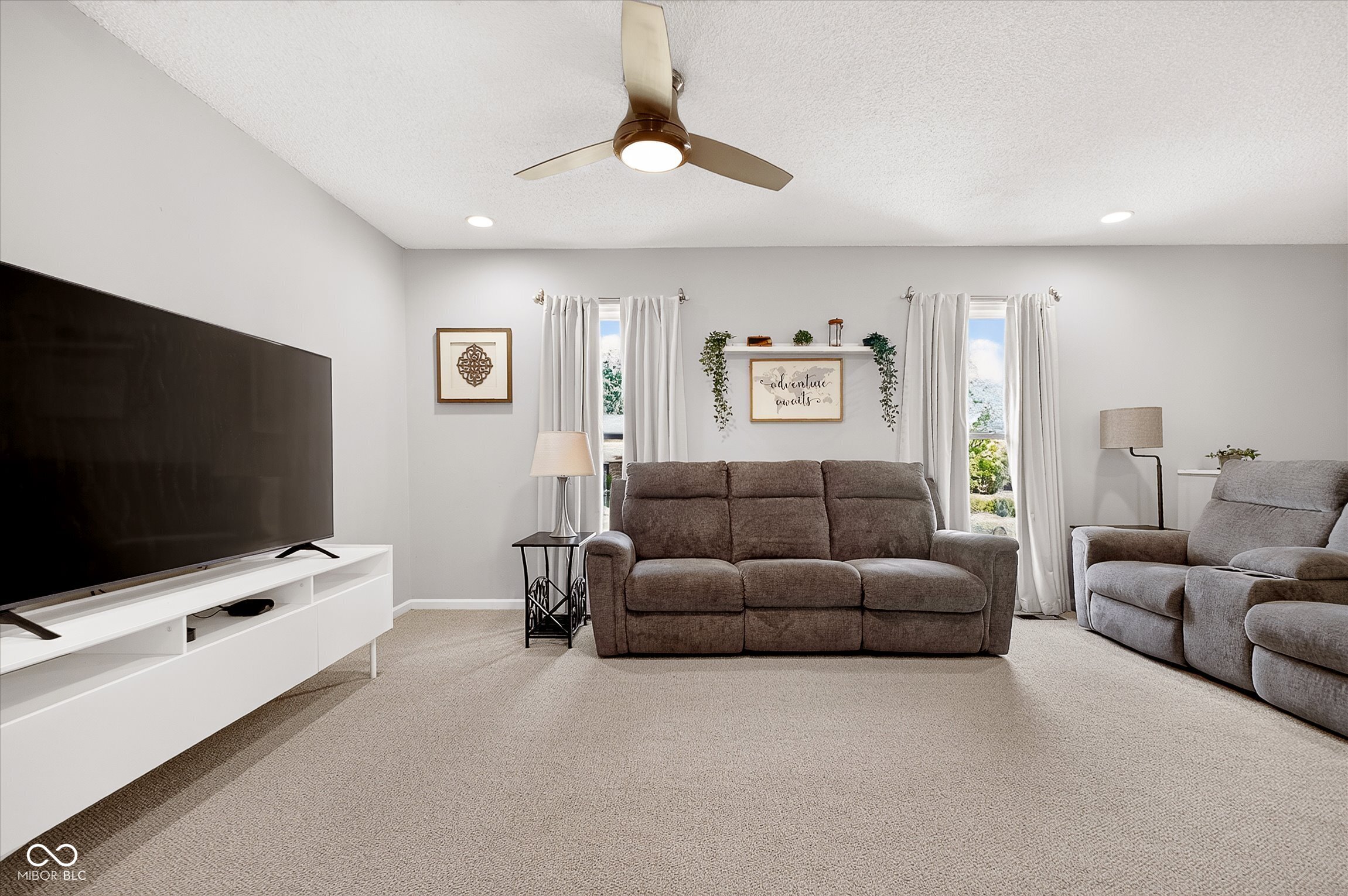 8205 Castleton Boulevard Indianapolis, IN 46256 - Photo 4 of 40
