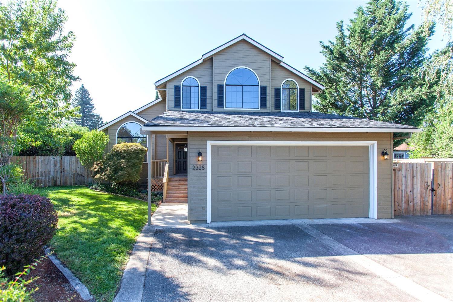 2328 Ridge Way Medford, OR 97504 - Photo 1 of 35 Primary Photo