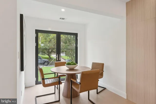 $2,195,000 | 3 Alden Lane, Chevy Chase, MD 20815