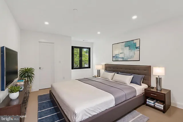 $2,195,000 | 3 Alden Lane, Chevy Chase, MD 20815