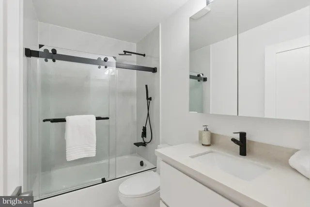 $2,195,000 | 3 Alden Lane, Chevy Chase, MD 20815