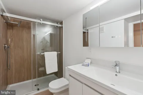 $2,195,000 | 3 Alden Lane, Chevy Chase, MD 20815