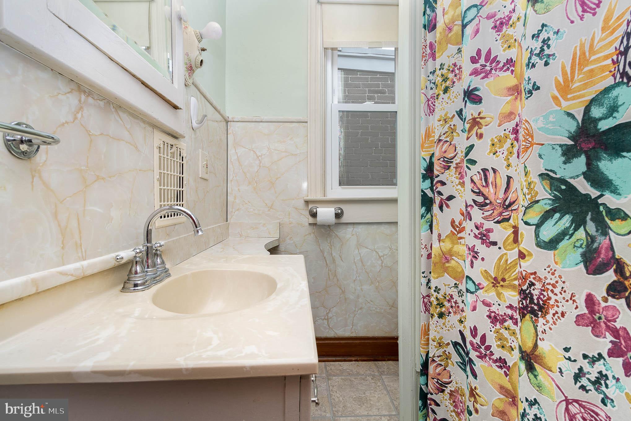 124 North Liberty Street Lititz, PA 17543 - Photo 9 of 25