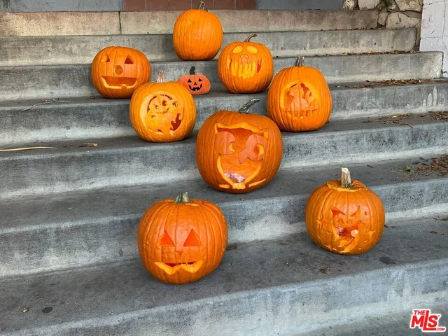 $2,395 | 941 North San Vicente Boulevard, Unit 2, West Hollywood, CA 90069