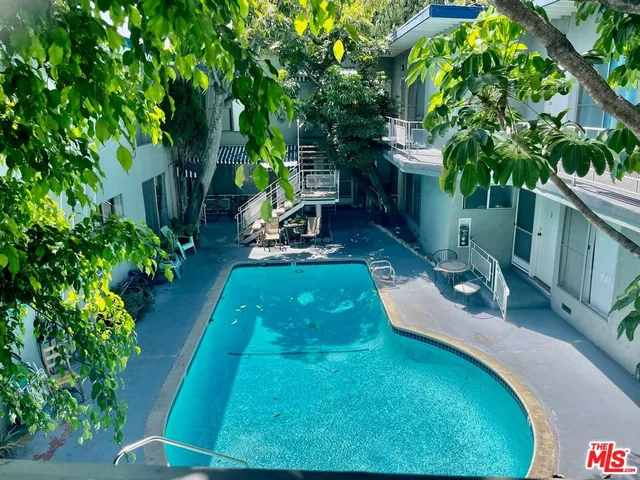 $2,395 | 941 North San Vicente Boulevard, Unit 2, West Hollywood, CA 90069