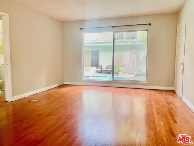 $2,395 | 941 North San Vicente Boulevard, Unit 2, West Hollywood, CA 90069