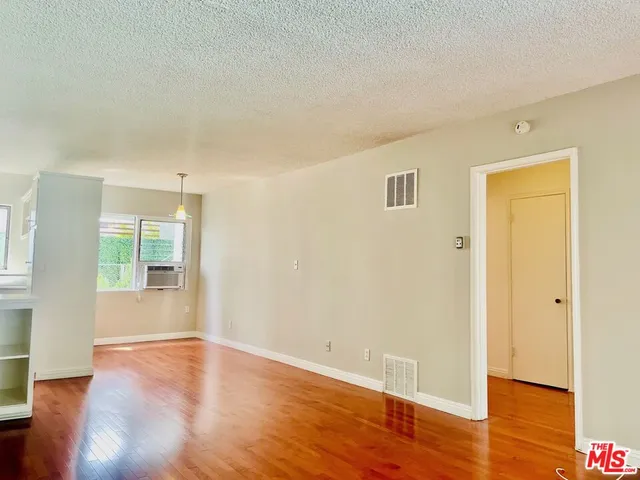 $2,395 | 941 North San Vicente Boulevard, Unit 2, West Hollywood, CA 90069