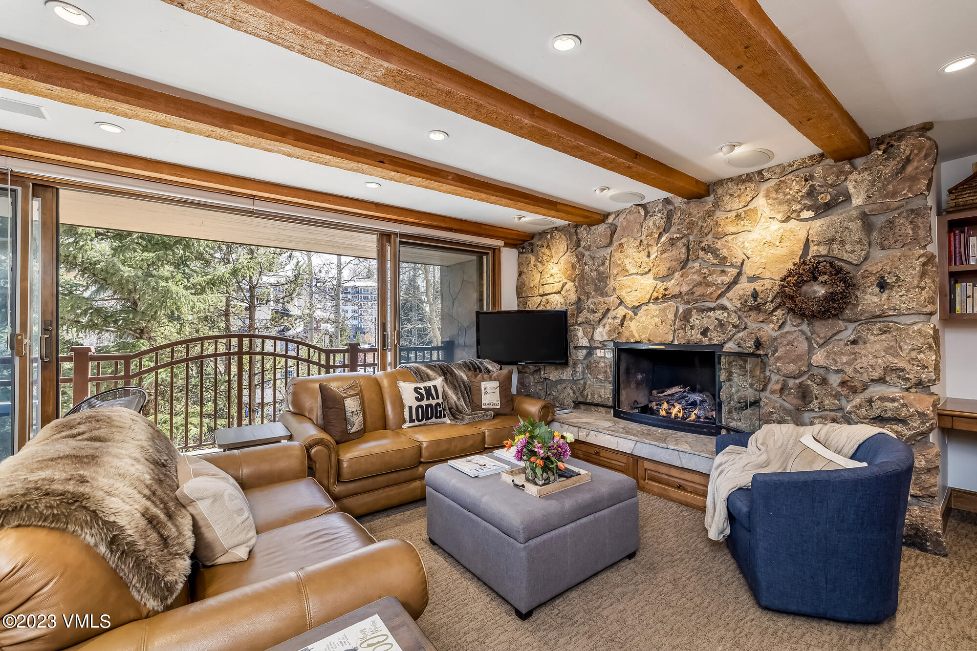 120 Willow Bridge Road, Unit 4J Vail, CO 81657 - Photo 3 of 34 120 Willow Bridge Road C-J4 03