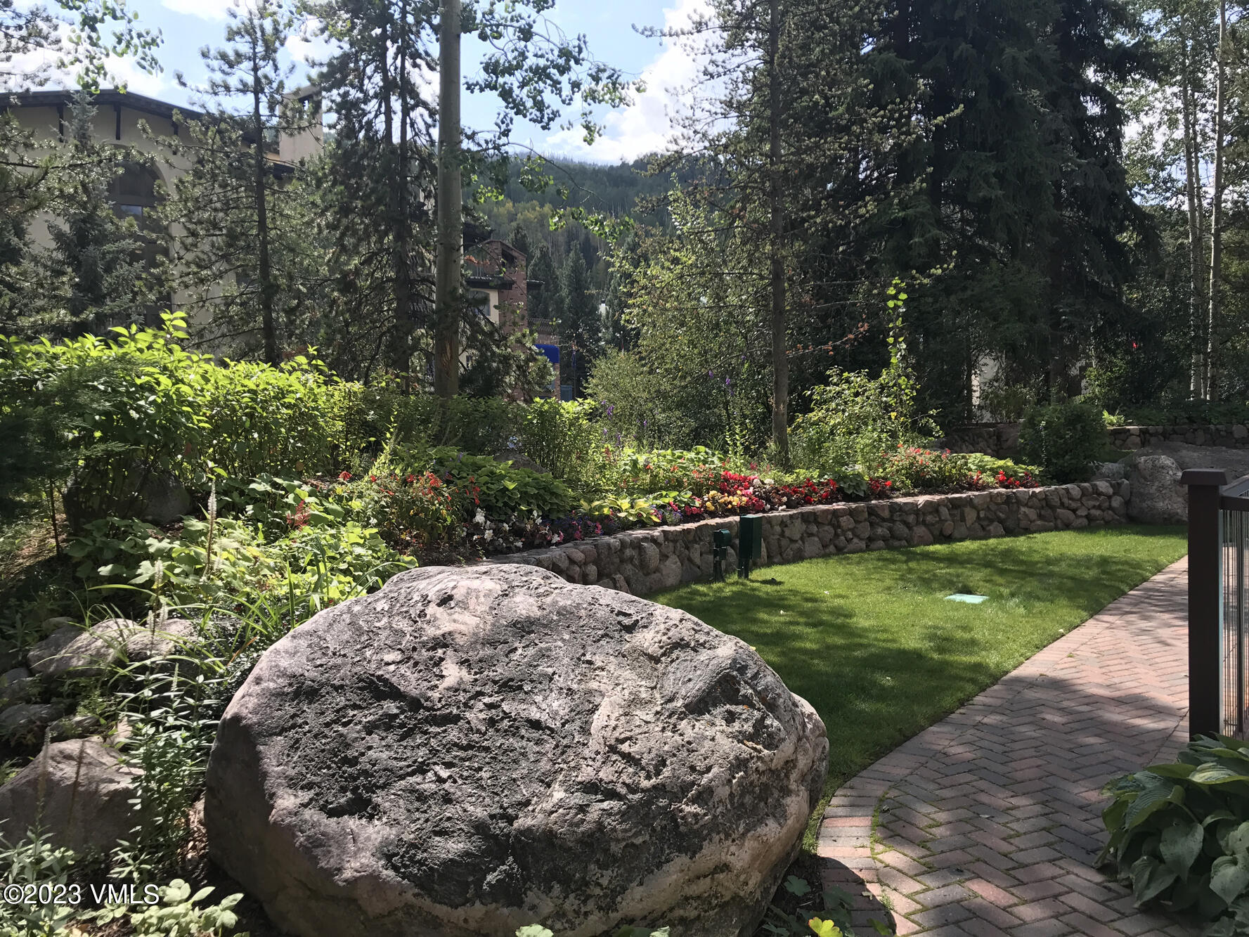 120 Willow Bridge Road, Unit 4J Vail, CO 81657 - Photo 34 of 34 120 Willow Bridge Road C-J4 40