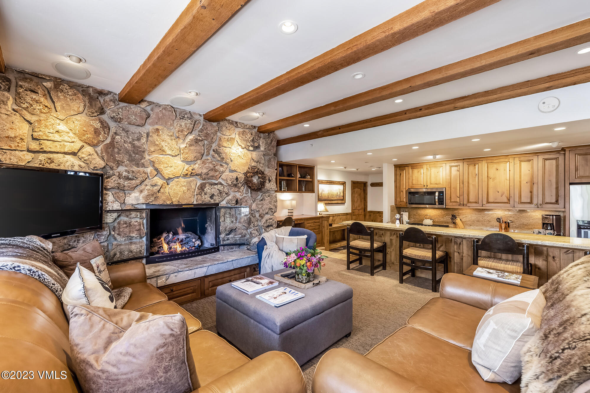 120 Willow Bridge Road, Unit 4J Vail, CO 81657 - Photo 4 of 34 120 Willow Bridge Road C-J4 04