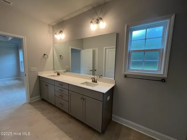 $482,500 | 1225 Mandevilla Drive Southeast, Bolivia, NC 28422