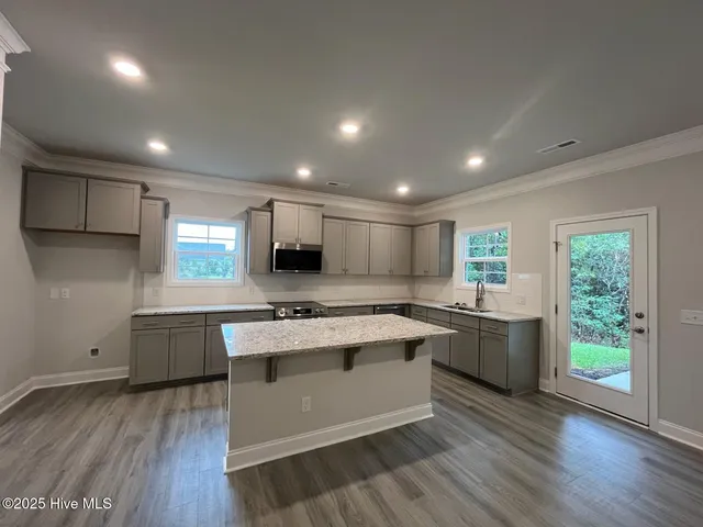 $482,500 | 1225 Mandevilla Drive Southeast, Bolivia, NC 28422