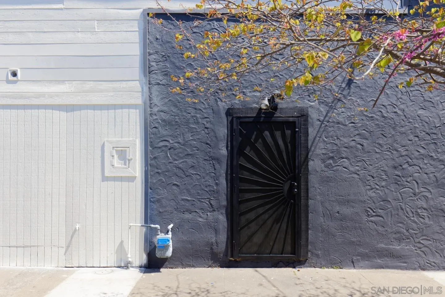 1038 24th Street Oakland, CA 94607 - Photo 4 of 17 a view of a door of the house