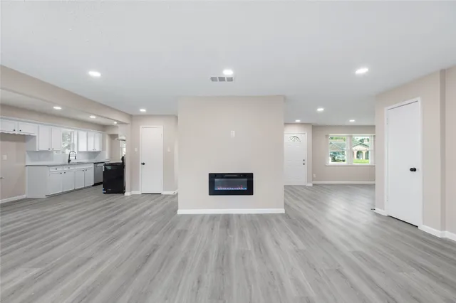 $279,999 | 9806 Sagebark Drive, Houston, TX 77089