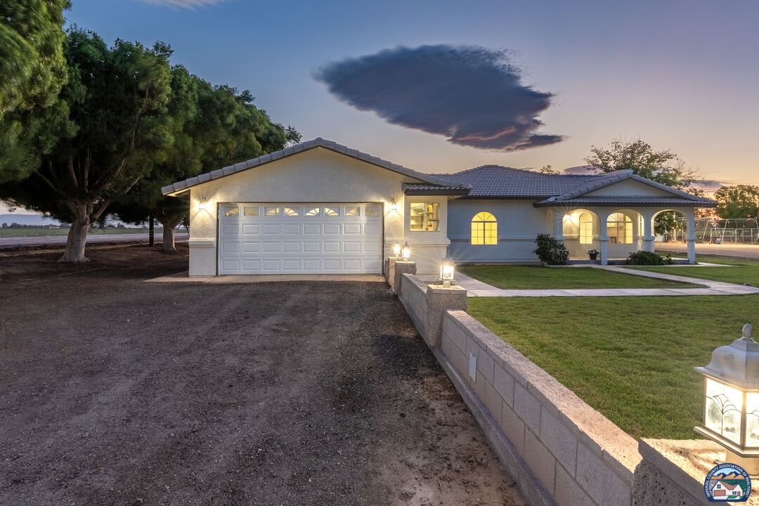 1955 Nichols Road El Centro, CA 92243 - Photo 8 of 71 Gallery Image 8