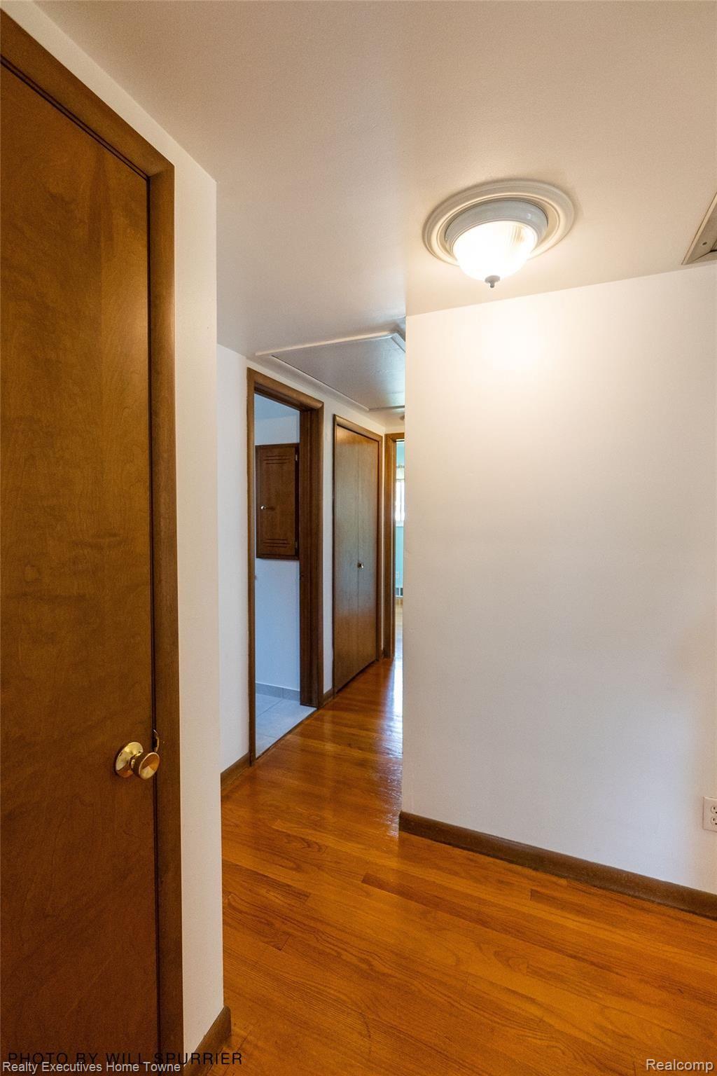 11420 Racine Road Warren, MI 48093 - Photo 20 of 35 Hallway.jpg