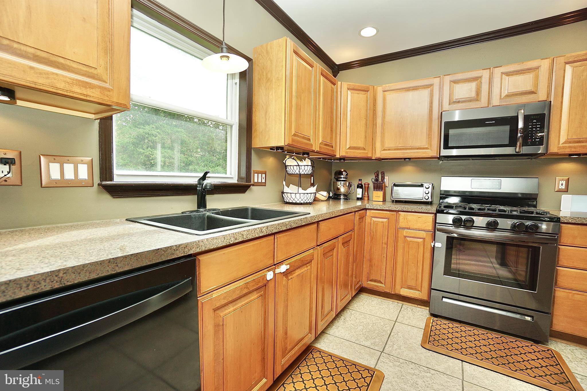 253 Vineyard Road Atco, NJ 08004 - Photo 8 of 54 Gallery Image 8