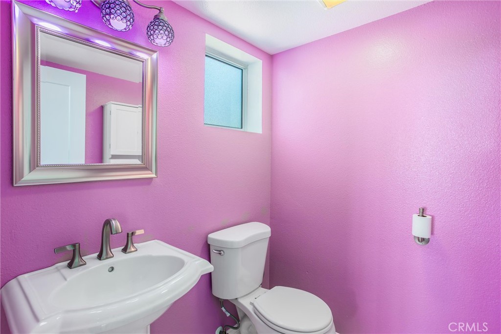 31110 Nice Mentone, CA 92359 - Photo 20 of 41