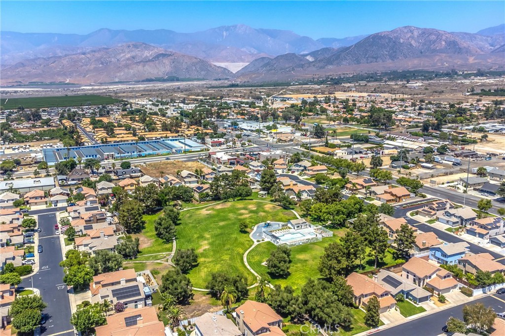 31110 Nice Mentone, CA 92359 - Photo 38 of 41