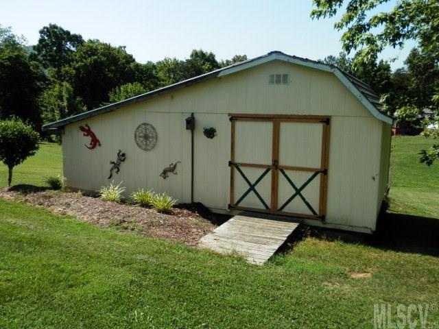 403 Perkins Road Southeast Valdese, NC 28690 - Photo 4 of 25 Gallery Image 4