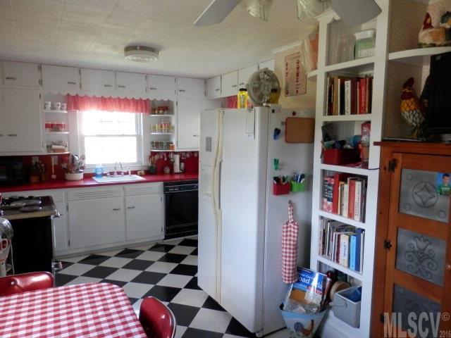 403 Perkins Road Southeast Valdese, NC 28690 - Photo 10 of 25 Gallery Image 10