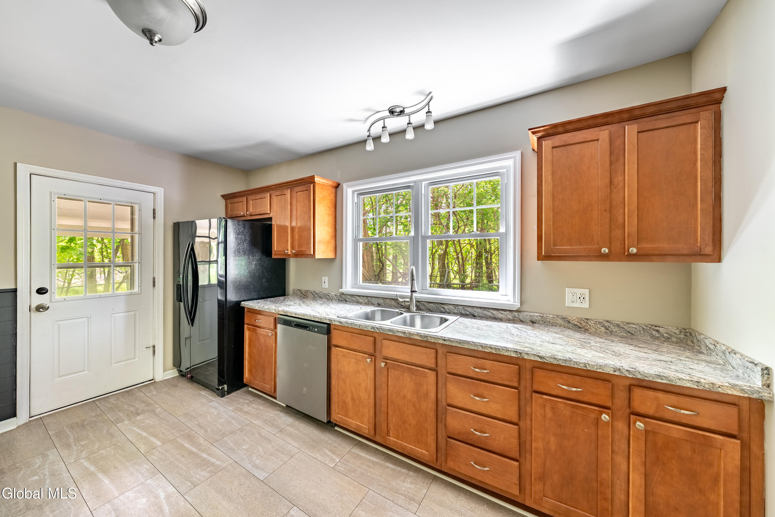 9 Schermerhorn Road Rotterdam, NY 12306 - Photo 13 of 25 DSC05299-HDR