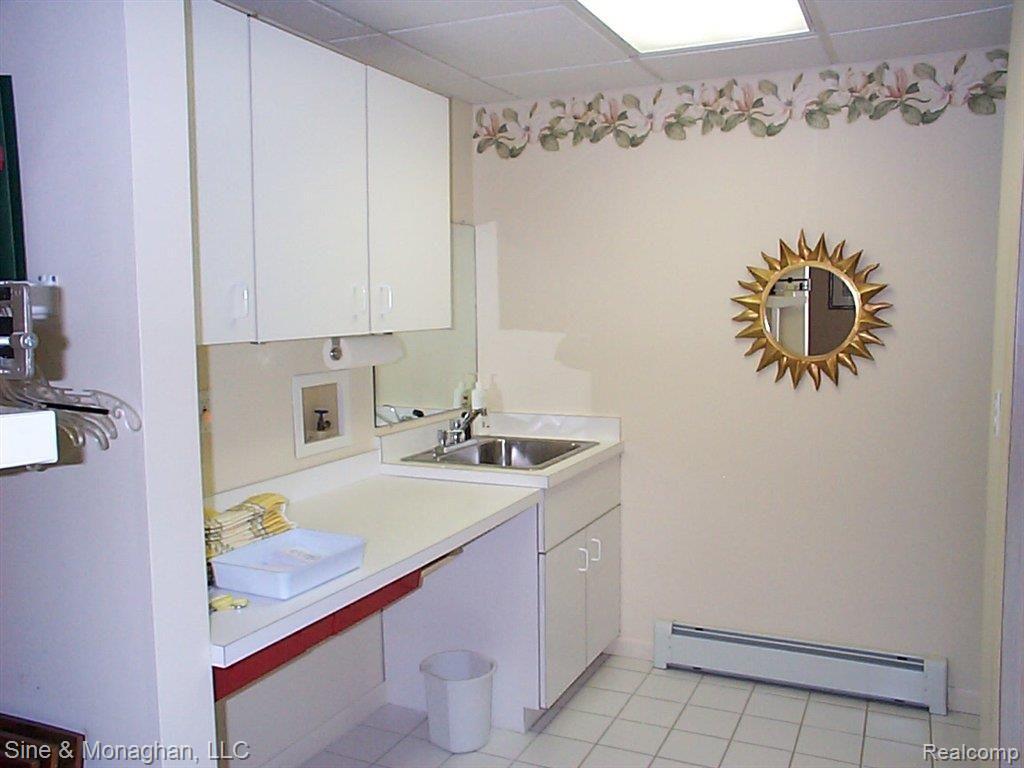 1610 River Road St. Clair, MI 48079 - Photo 22 of 25 22 Laundry dwn 1610 River Rd..jp