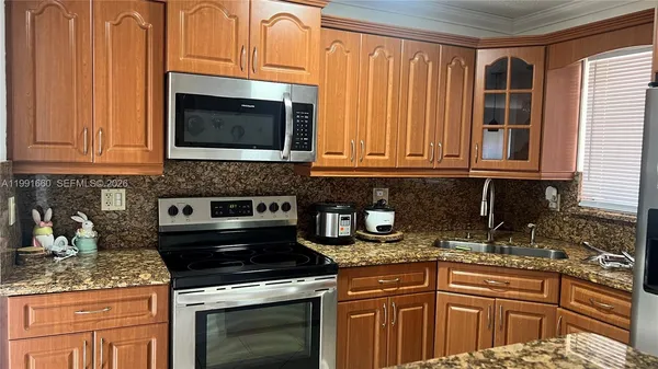 $2,900 | 4443 Northwest 179th Terrace, Miami Gardens, FL 33055