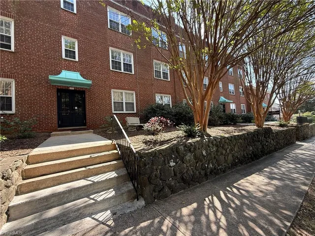$1,195 | 1318 Glade Street Northwest, Unit 41, Winston-Salem, NC 27101