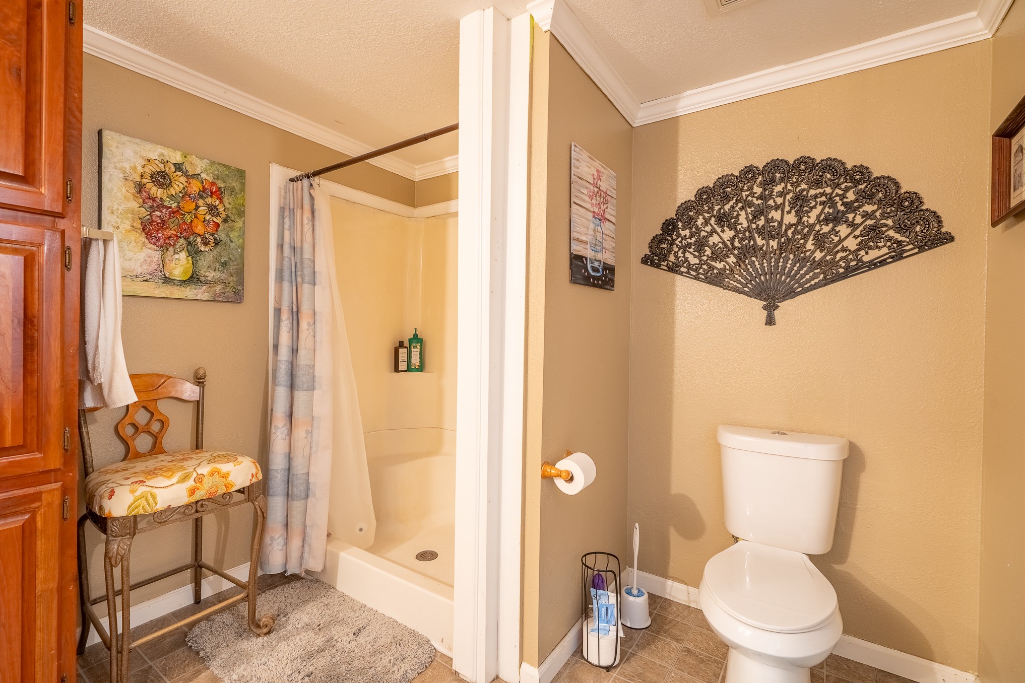 2862 Highway 43 South Loretto, TN 38469 - Photo 28 of 40 a bathroom with a toilet sink and shower